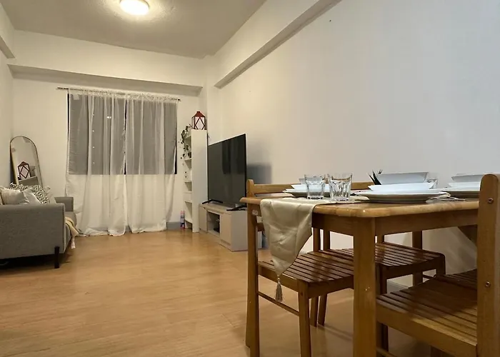 Cozy Urban Retreat In Burgos Circle, Bgc * Manila