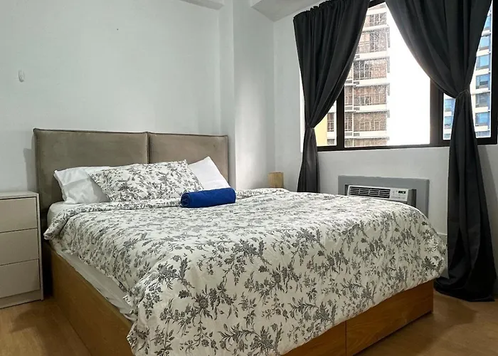 Cozy Urban Retreat In Burgos Circle, Bgc Apartamento Manila