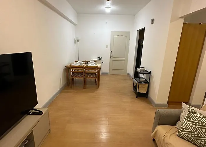 Cozy Urban Retreat In Burgos Circle, Bgc * Manila